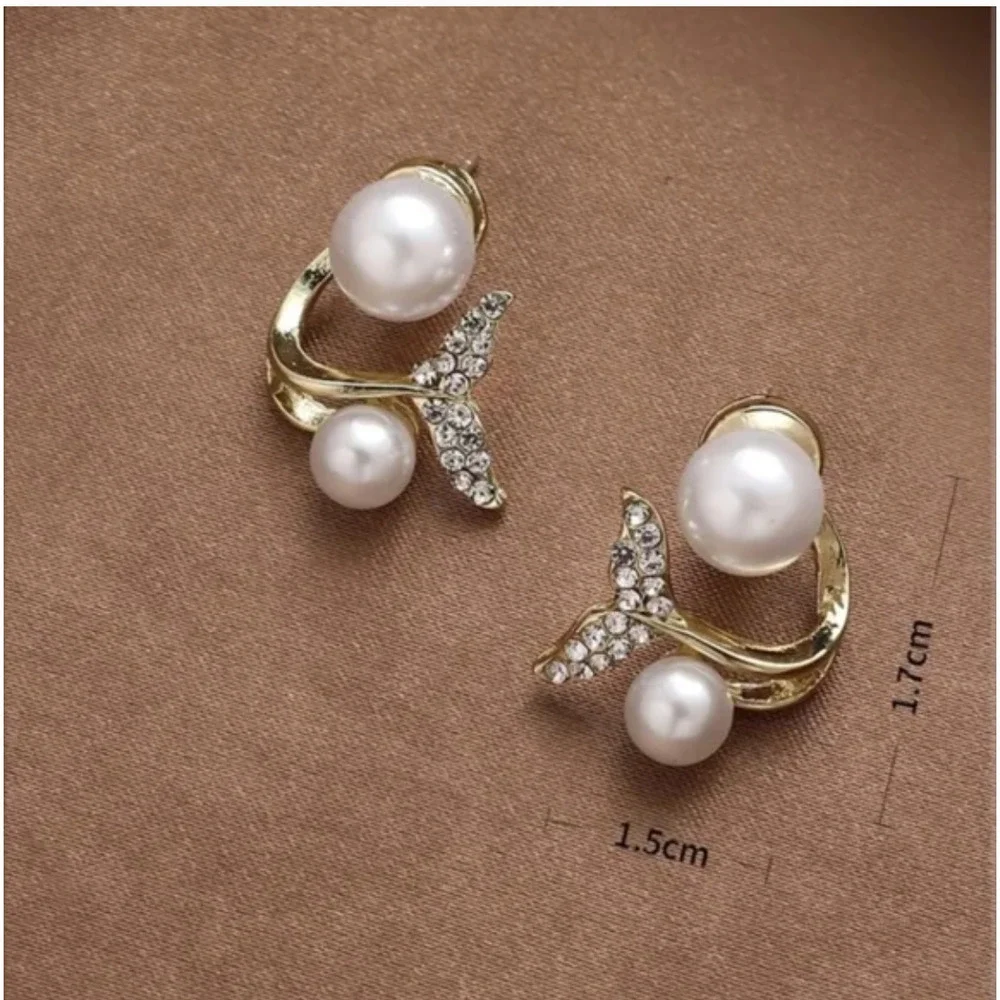 Mermaid Tail Cuff Gold Pearl Earrings Stud Women Rhinestone Minimalist Jewelry - Picture 4 of 4